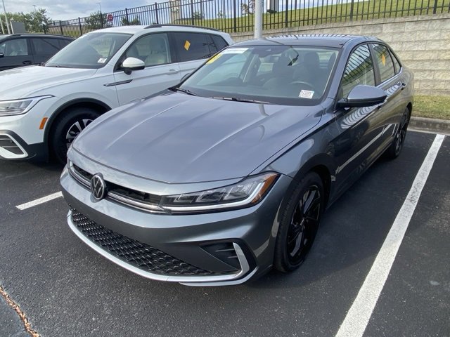 2025 Volkswagen Jetta 1.5T SE photo 2