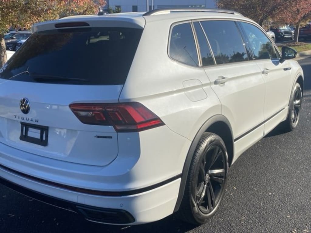 Used 2024 Volkswagen Tiguan 2.0T SE R-Line Black SUV