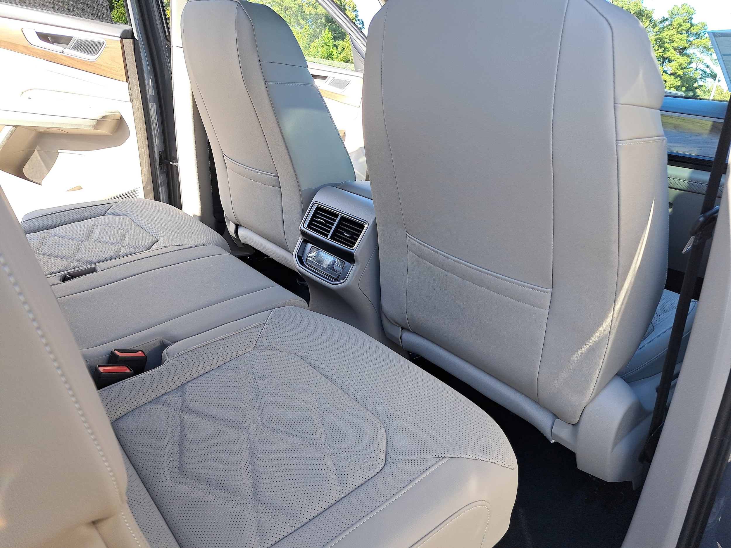 2026 Volkswagen Atlas SE w/Tech - Photo 11