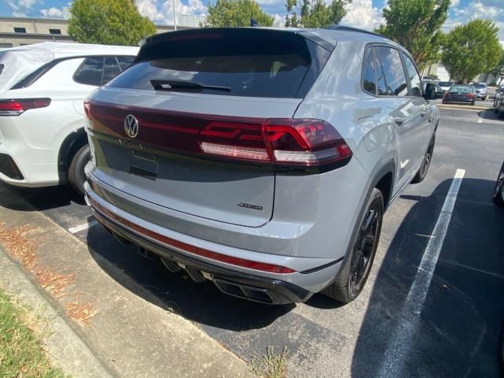 Used 2026 Volkswagen Atlas Cross Sport SEL R-Line Black SUV