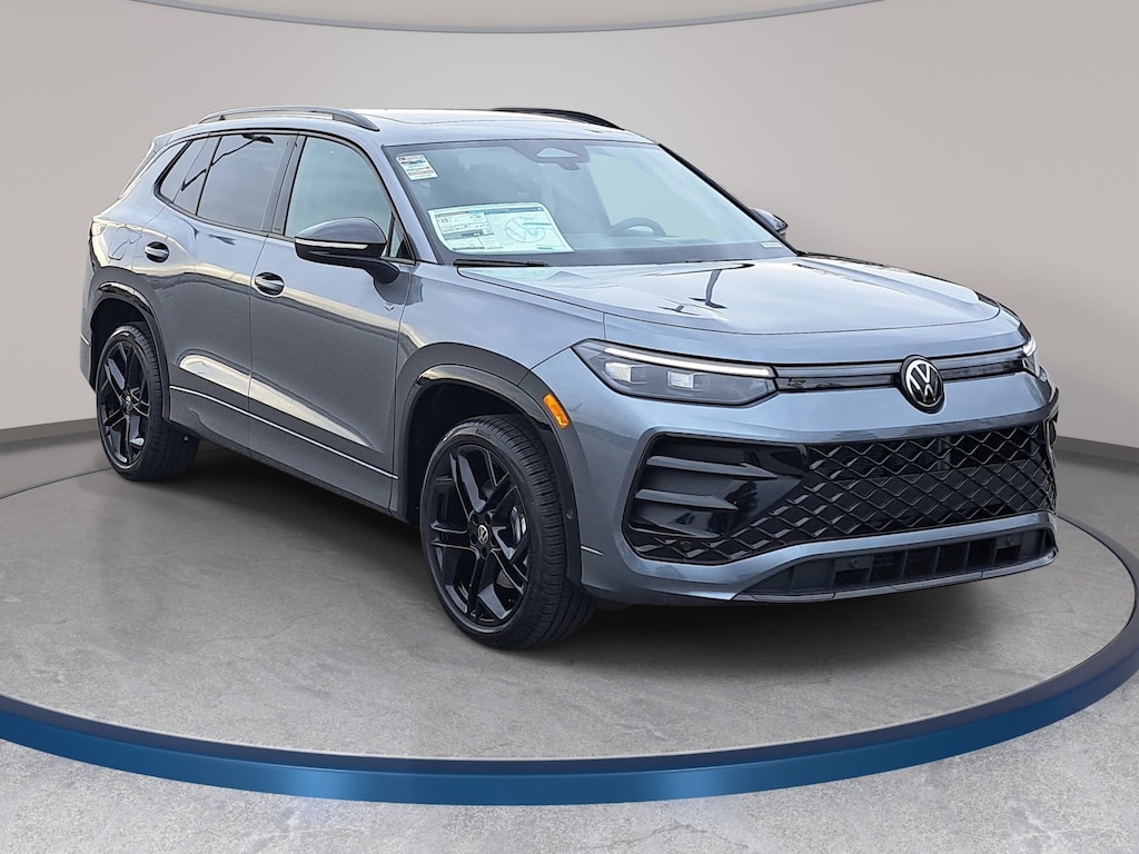 New 2026 Volkswagen Tiguan 2.0T SE R-Line Black SUV