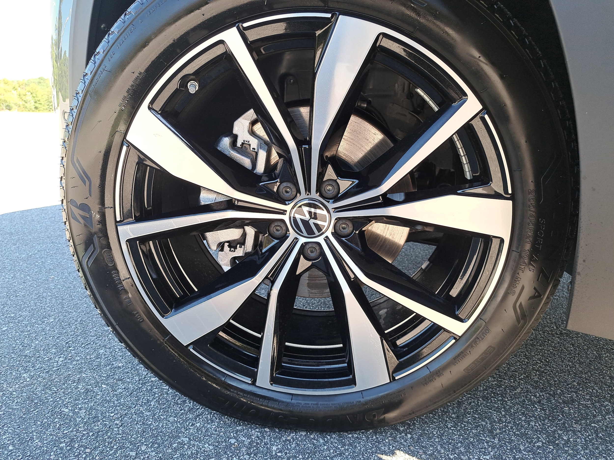 2026 Volkswagen Atlas Cross Sport SEL Premium R-LINE - Photo 33