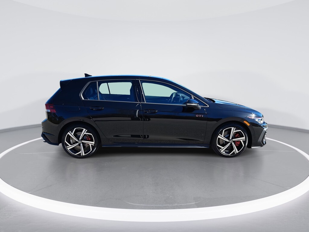 New 2026 Volkswagen Golf GTI SE 2.0T SE DSG