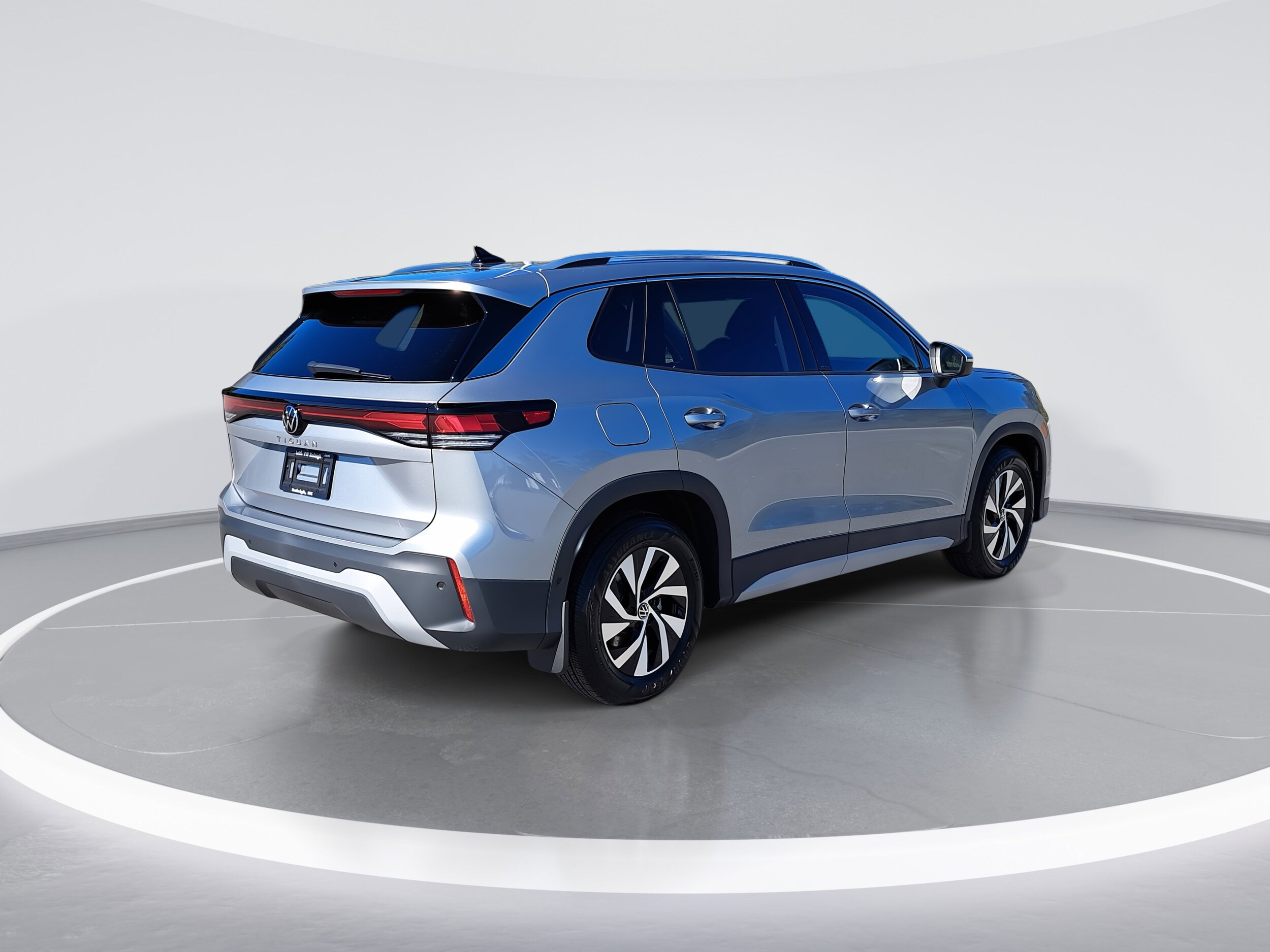 2026 Volkswagen Tiguan S photo 3