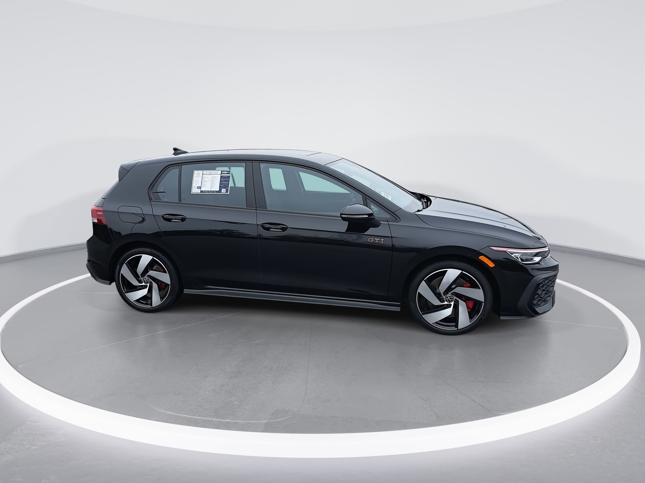 2025 Volkswagen Golf GTI S photo 2