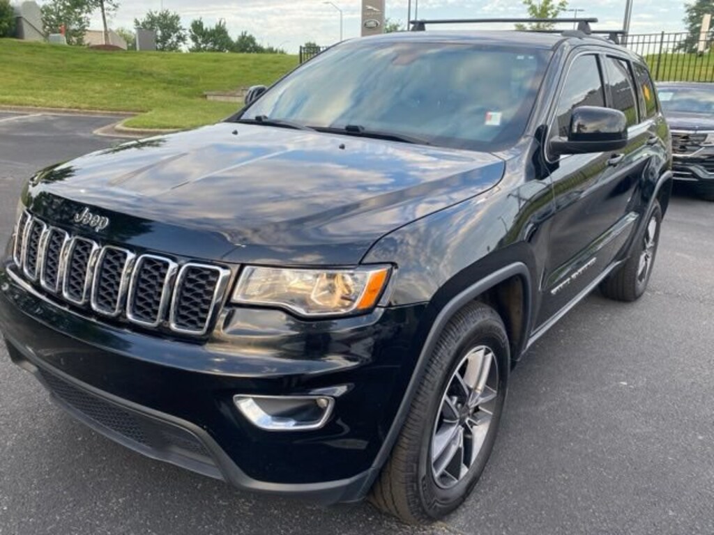 Used 2018 Jeep Grand Cherokee Laredo 4x4 SUV