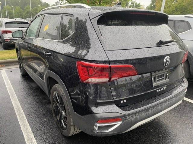 2024 Volkswagen Taos SE photo 3