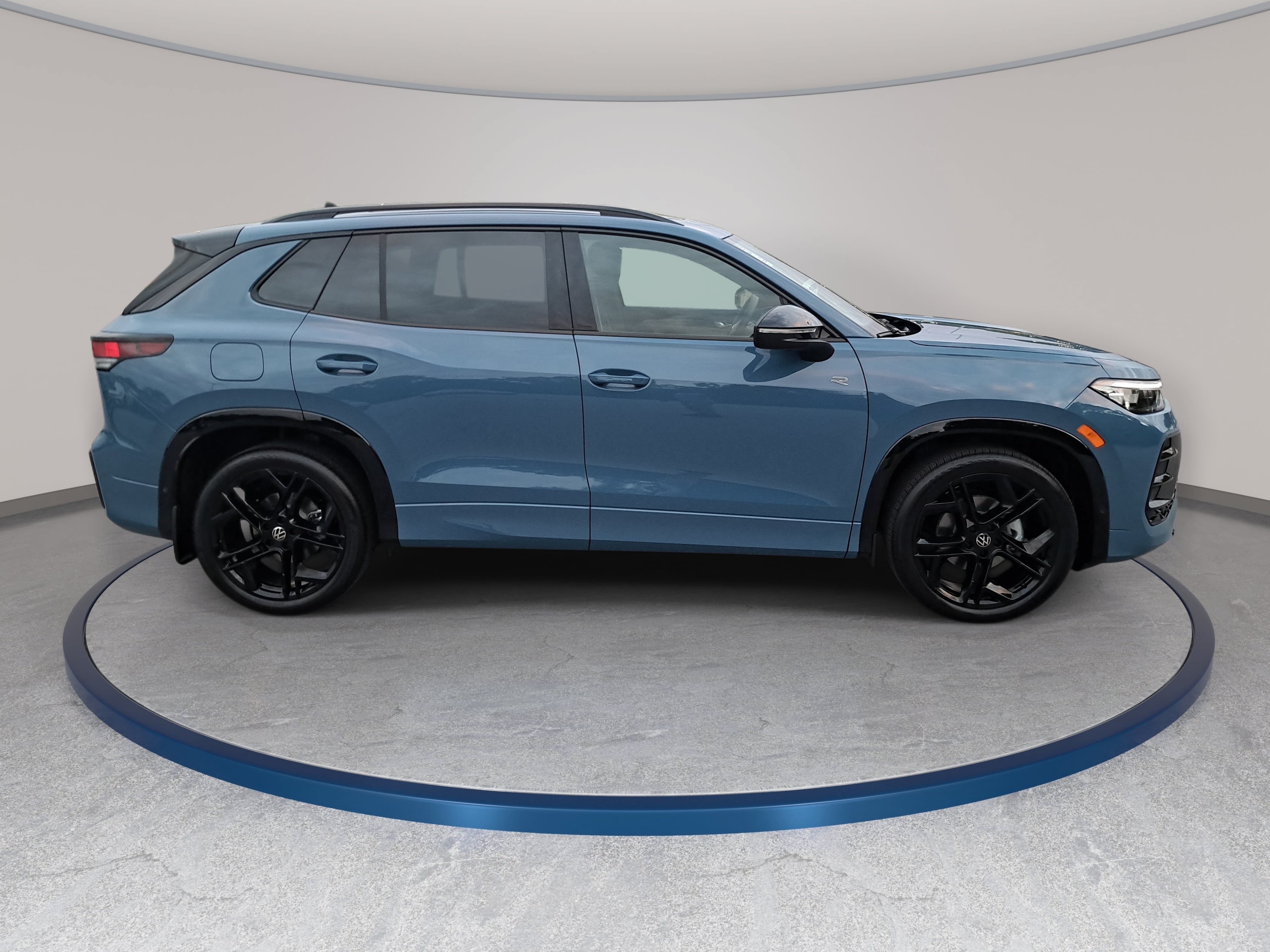 New 2026 Volkswagen Tiguan SE R-Line Black SUV