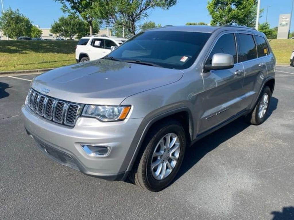 Used 2021 Jeep Grand Cherokee Laredo SUV