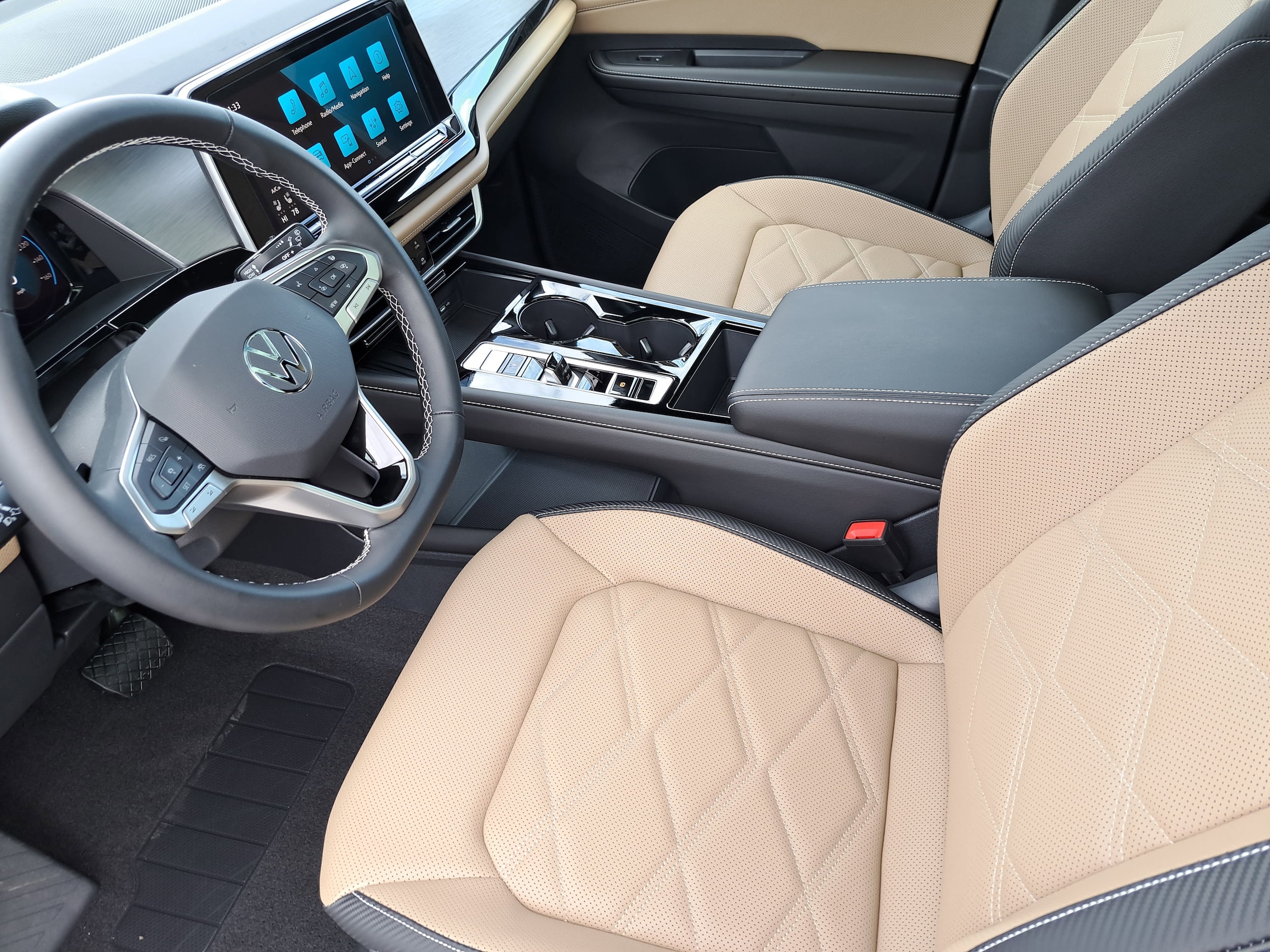 2026 Volkswagen Atlas Cross Sport SE w/Tech - Photo 16