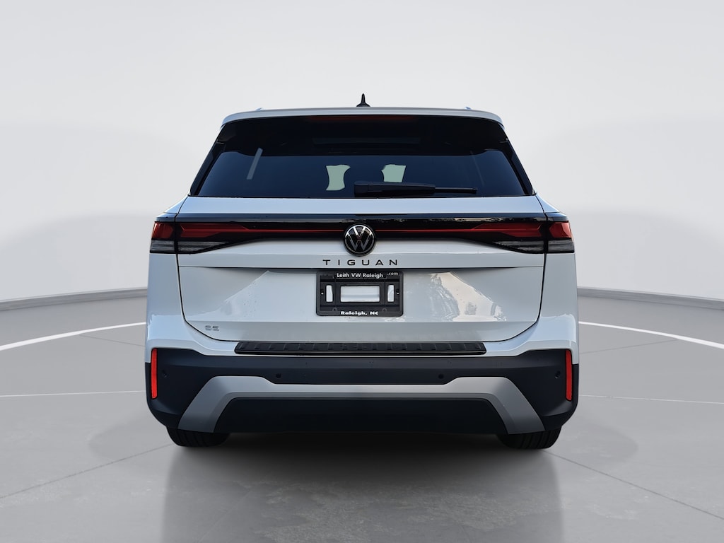 New 2025 Volkswagen Tiguan 2.0T SE SUV