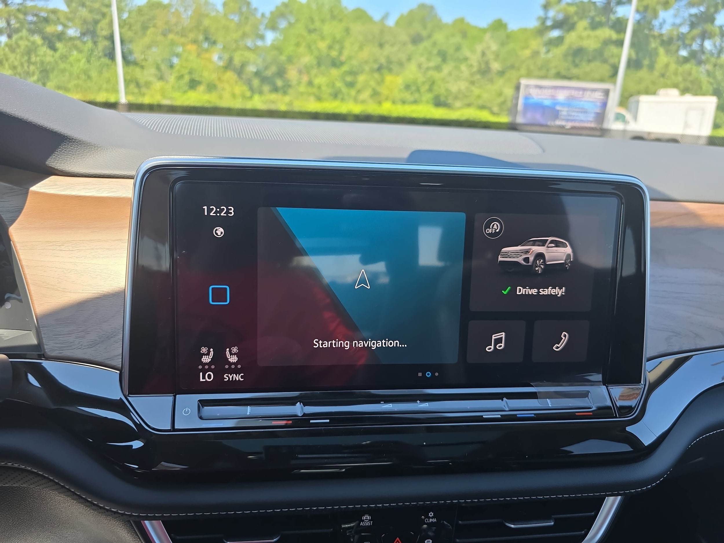 2026 Volkswagen Atlas SE w/Tech - Photo 18