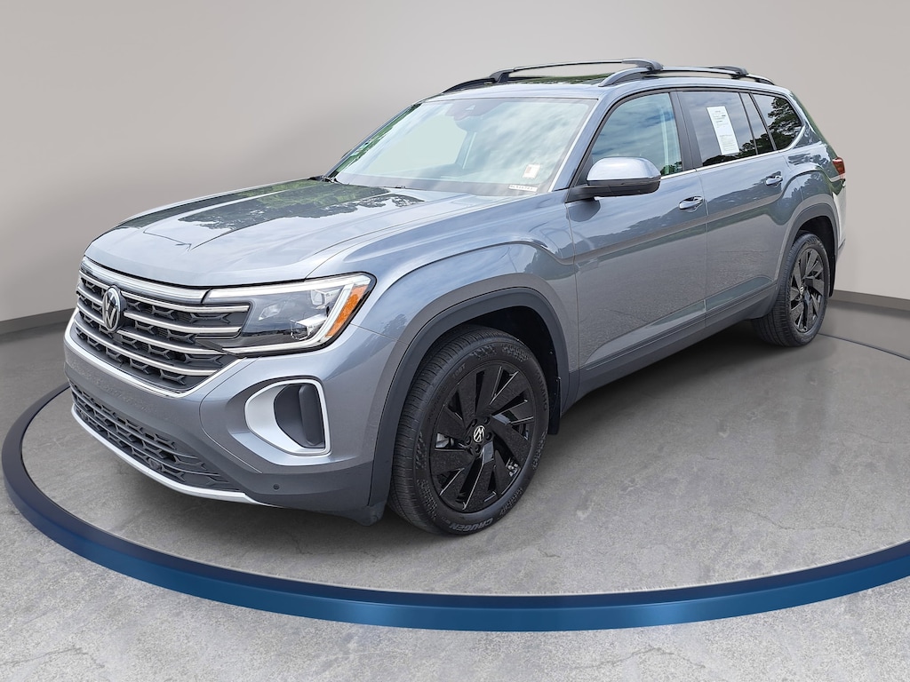 Used 2024 Volkswagen Atlas 2.0T SE w/Technology SUV