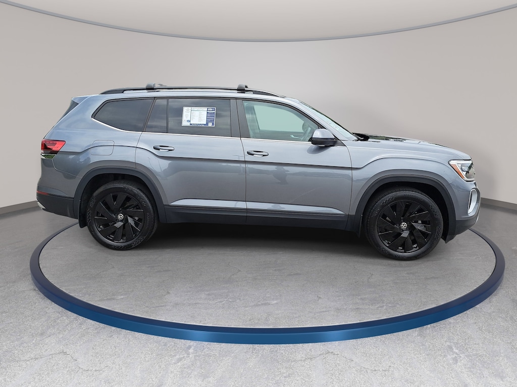 Used 2024 Volkswagen Atlas 2.0T SE w/Technology SUV
