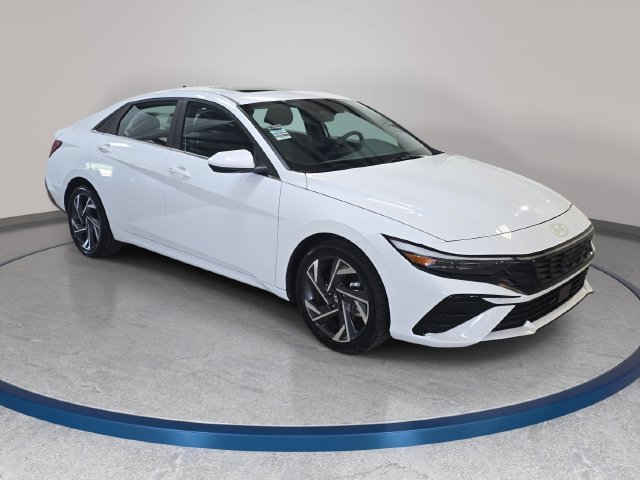 Used 2025 Hyundai Elantra SEL Convenience Sedan
