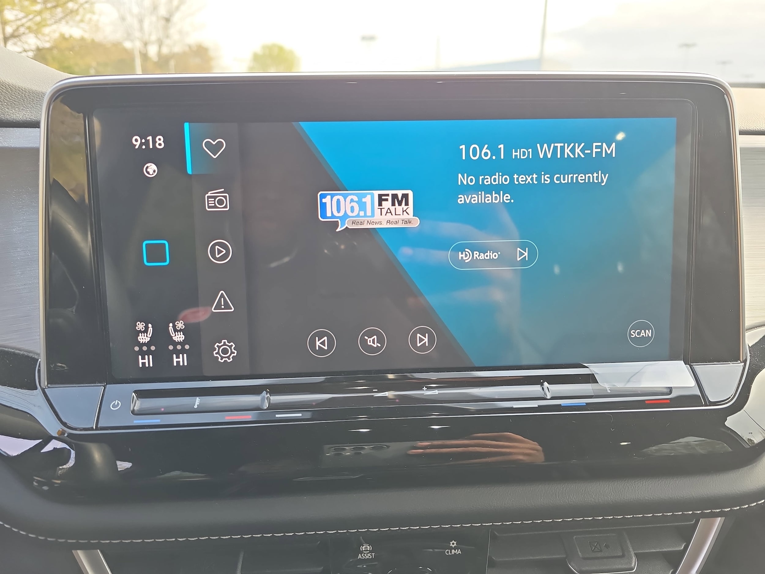 2024 Volkswagen Atlas Cross Sport SE w/Tech - Photo 21