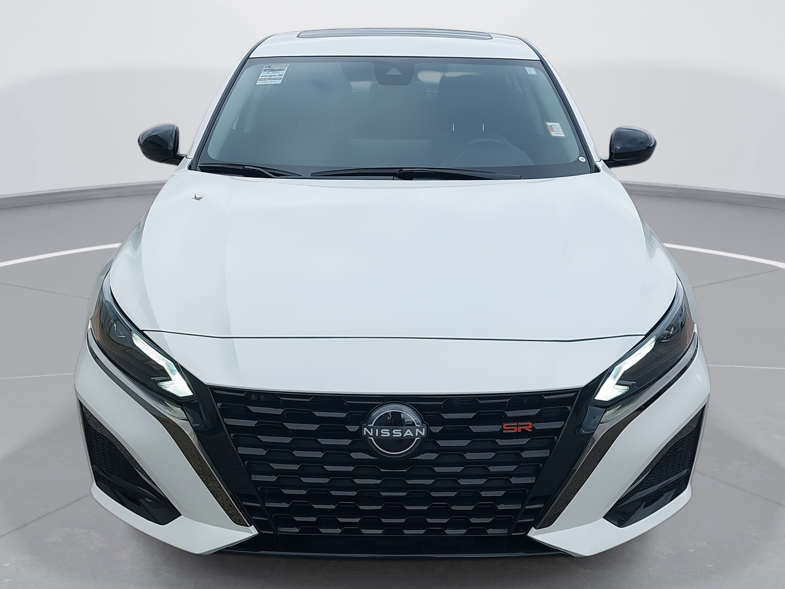 2023 Nissan Altima 2.5 SR photo 2