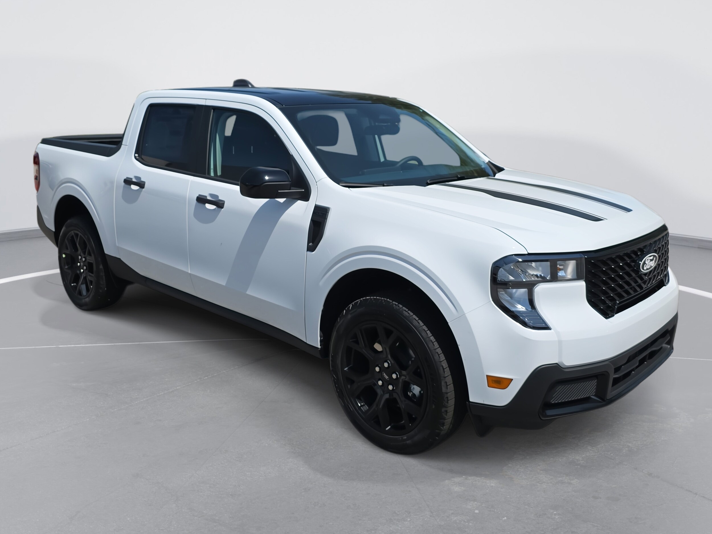 2025 Ford Maverick XLT photo 2