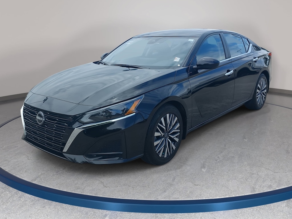 Used 2024 Nissan Altima 2.5 SV Sedan