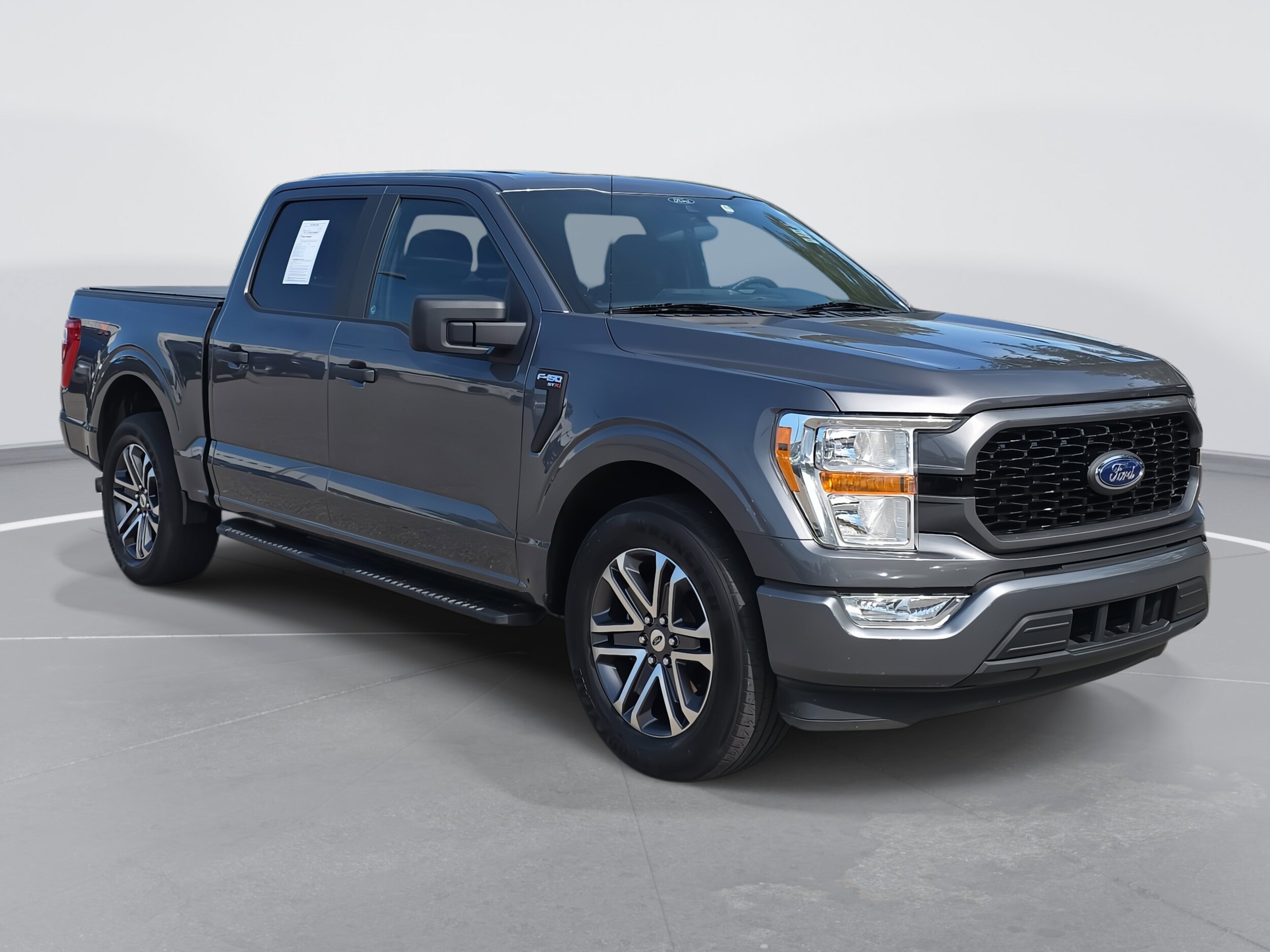 2021 Ford F-150 XL photo 3