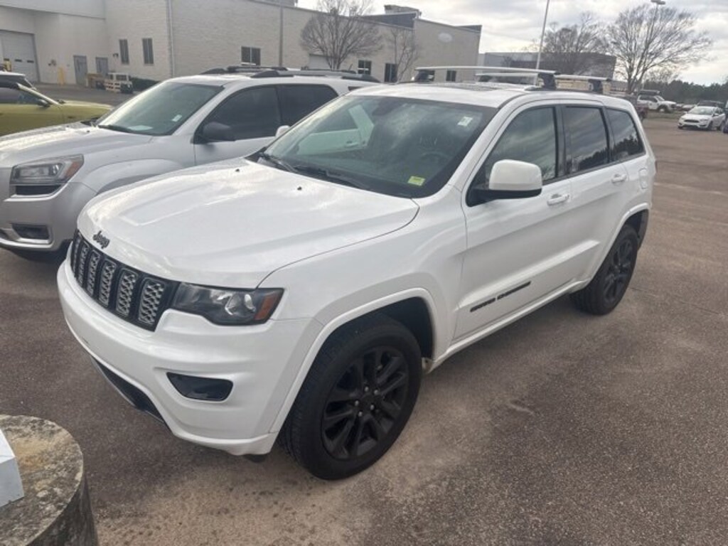 Used 2019 Jeep Grand Cherokee Altitude SUV