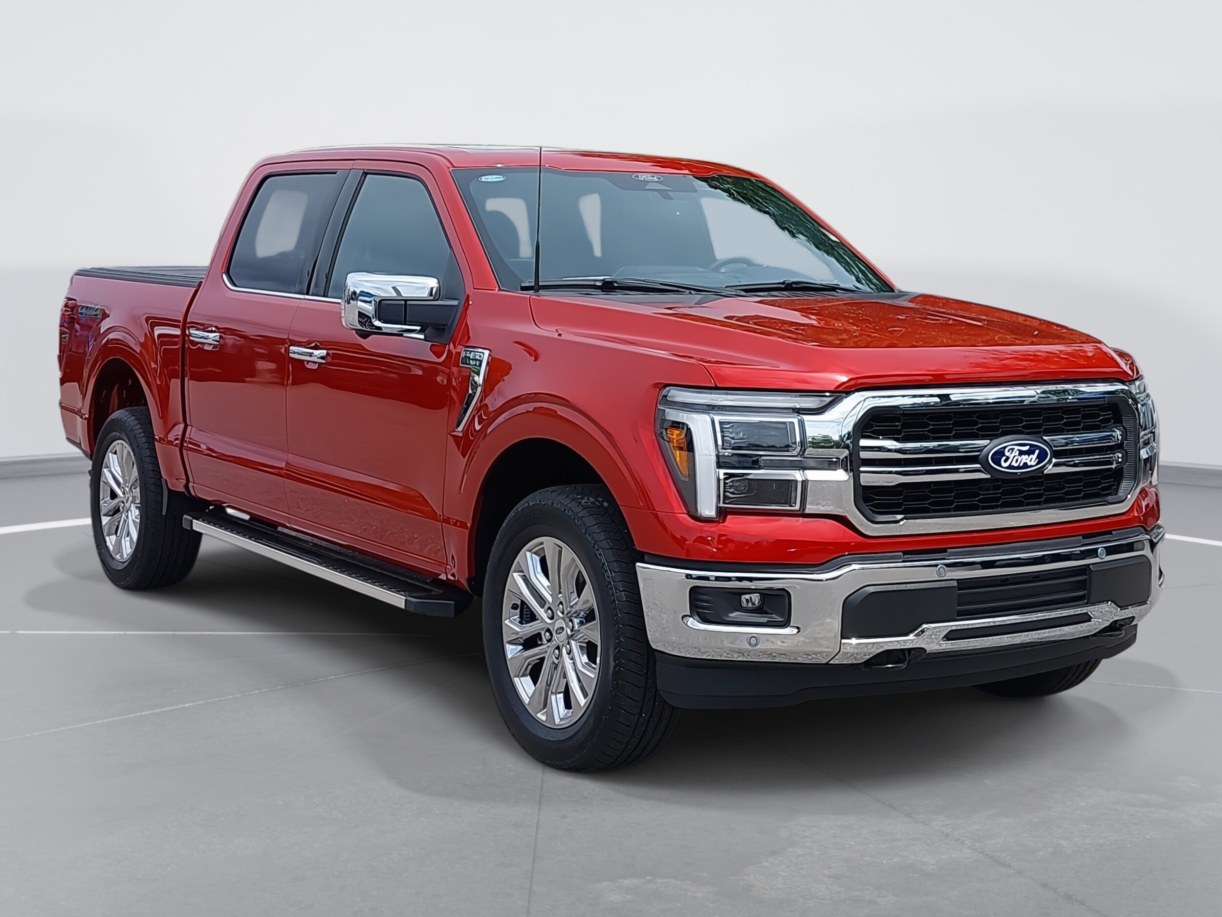 2025 Ford F-150 Lariat photo 2