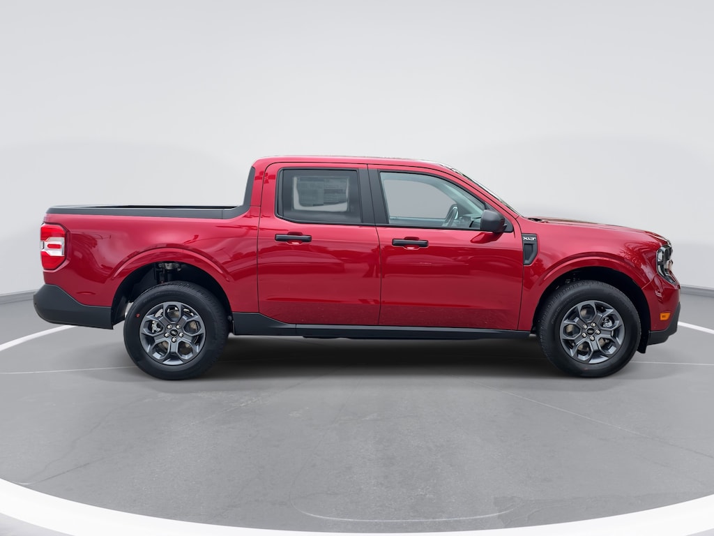 New 2025 Ford Maverick XLT XLT FWD SuperCrew