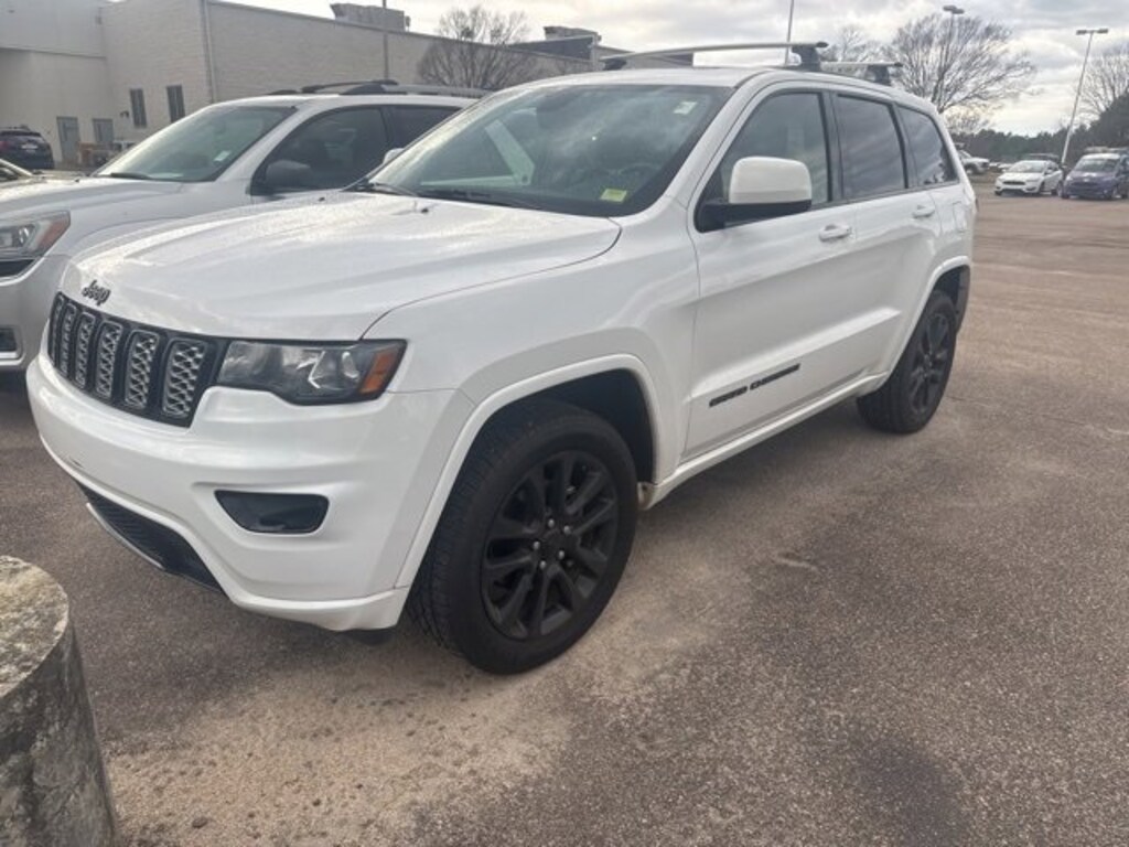 Used 2019 Jeep Grand Cherokee Altitude SUV