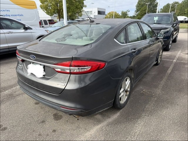 2017 Ford Fusion SE photo 3