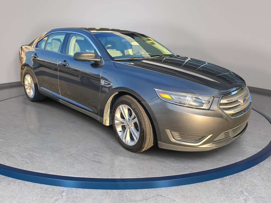 Used 2016 Ford Taurus SE Sedan