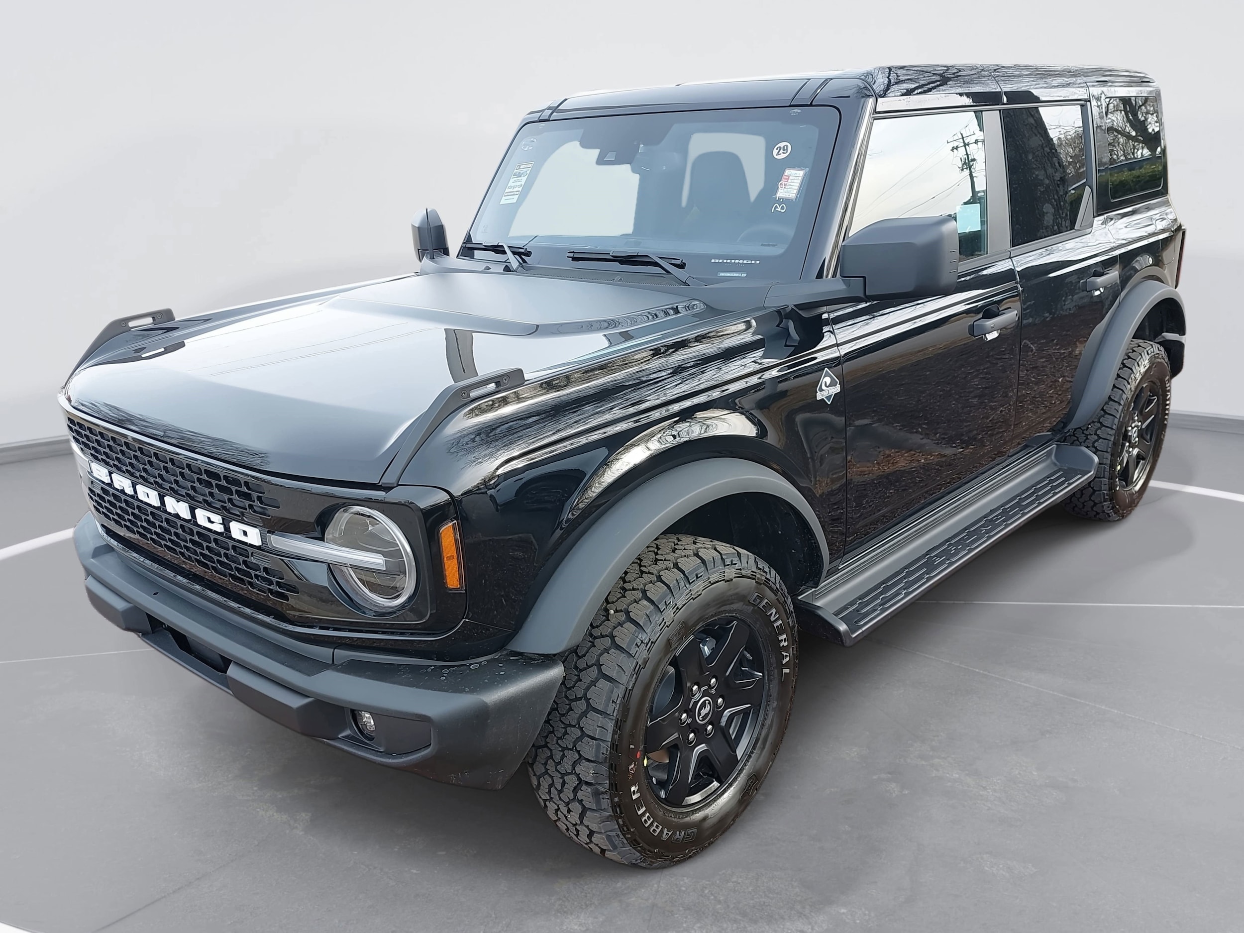 2025 Ford Bronco 4-Door Outer Banks's photo