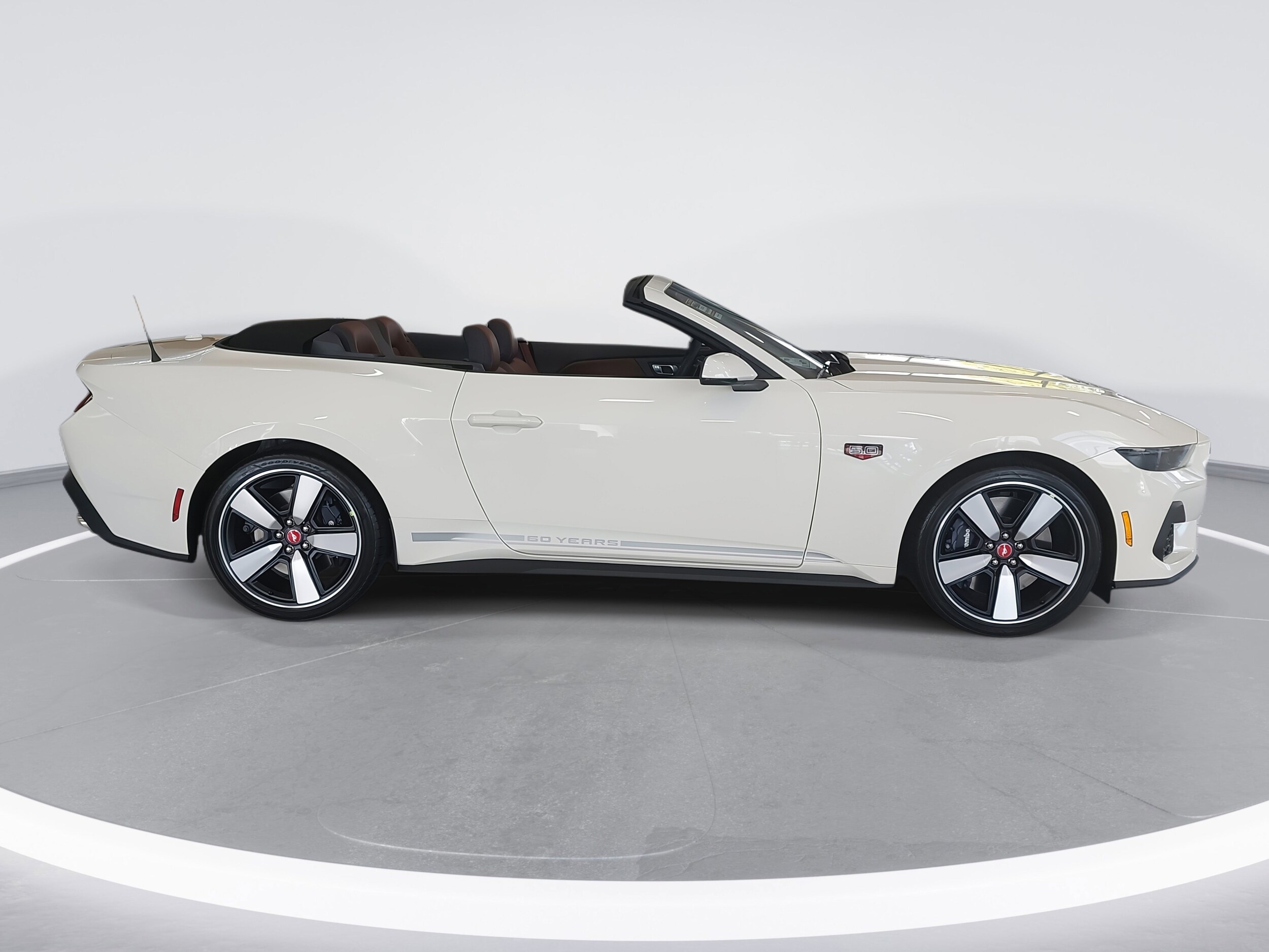 2025 Ford Mustang GT Premium Convertible photo 4