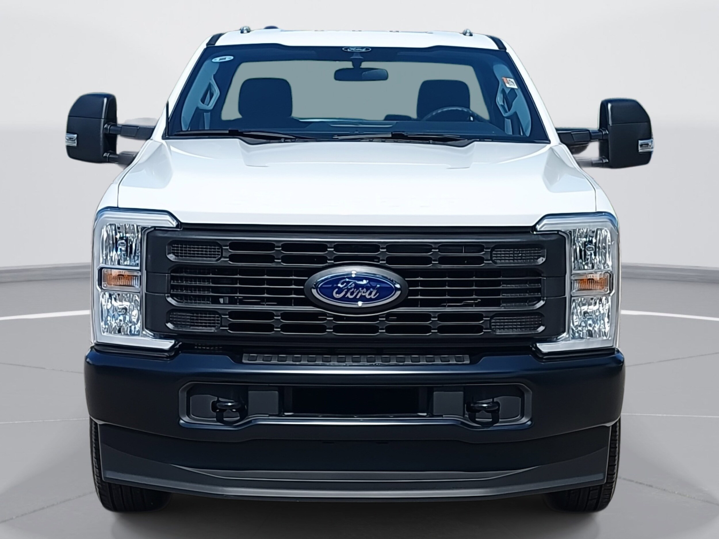 2025 Ford F-350 XL photo 2