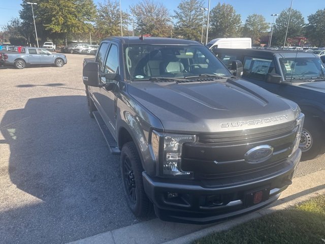 2019 Ford F-250 Lariat photo 4