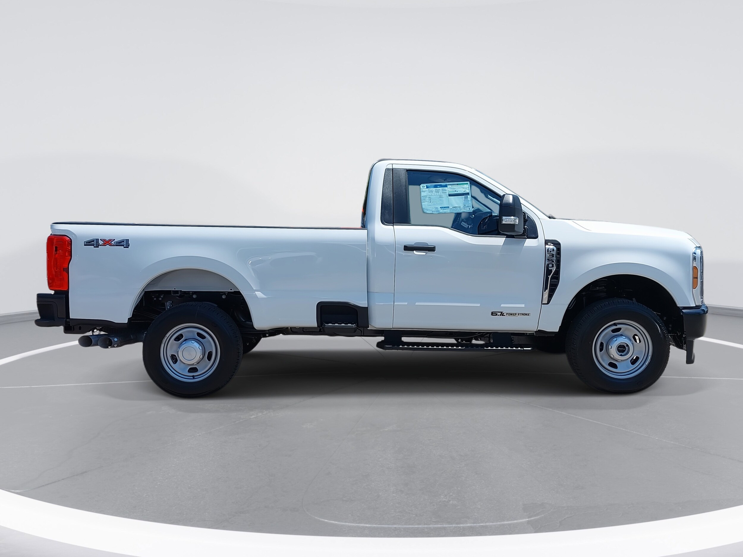 2025 Ford F-350 XL photo 4