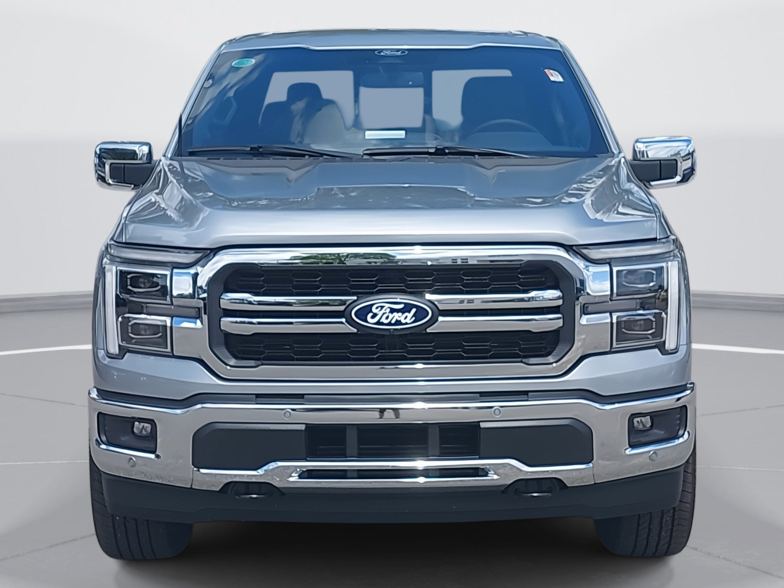2025 Ford F-150 Lariat photo 2