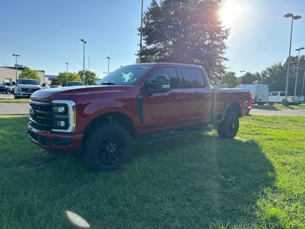 Used 2024 Ford F-350 LARIAT Truck Crew Cab