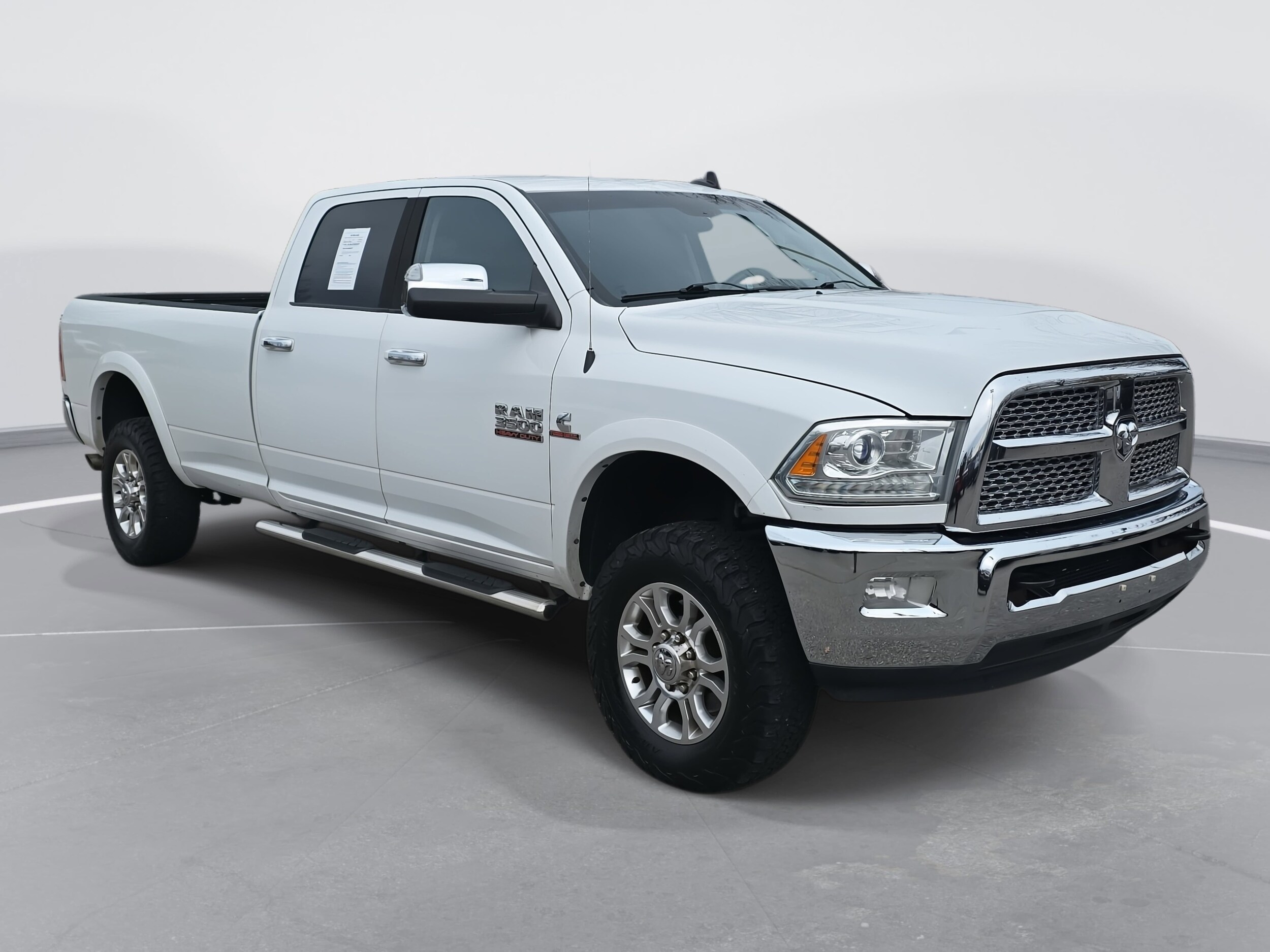 2014 Ram 3500 Laramie photo 3