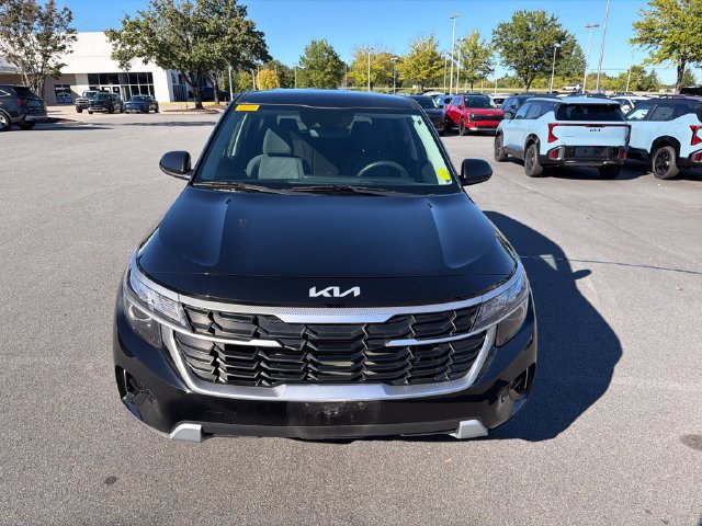 Used 2024 Kia Seltos LX SUV