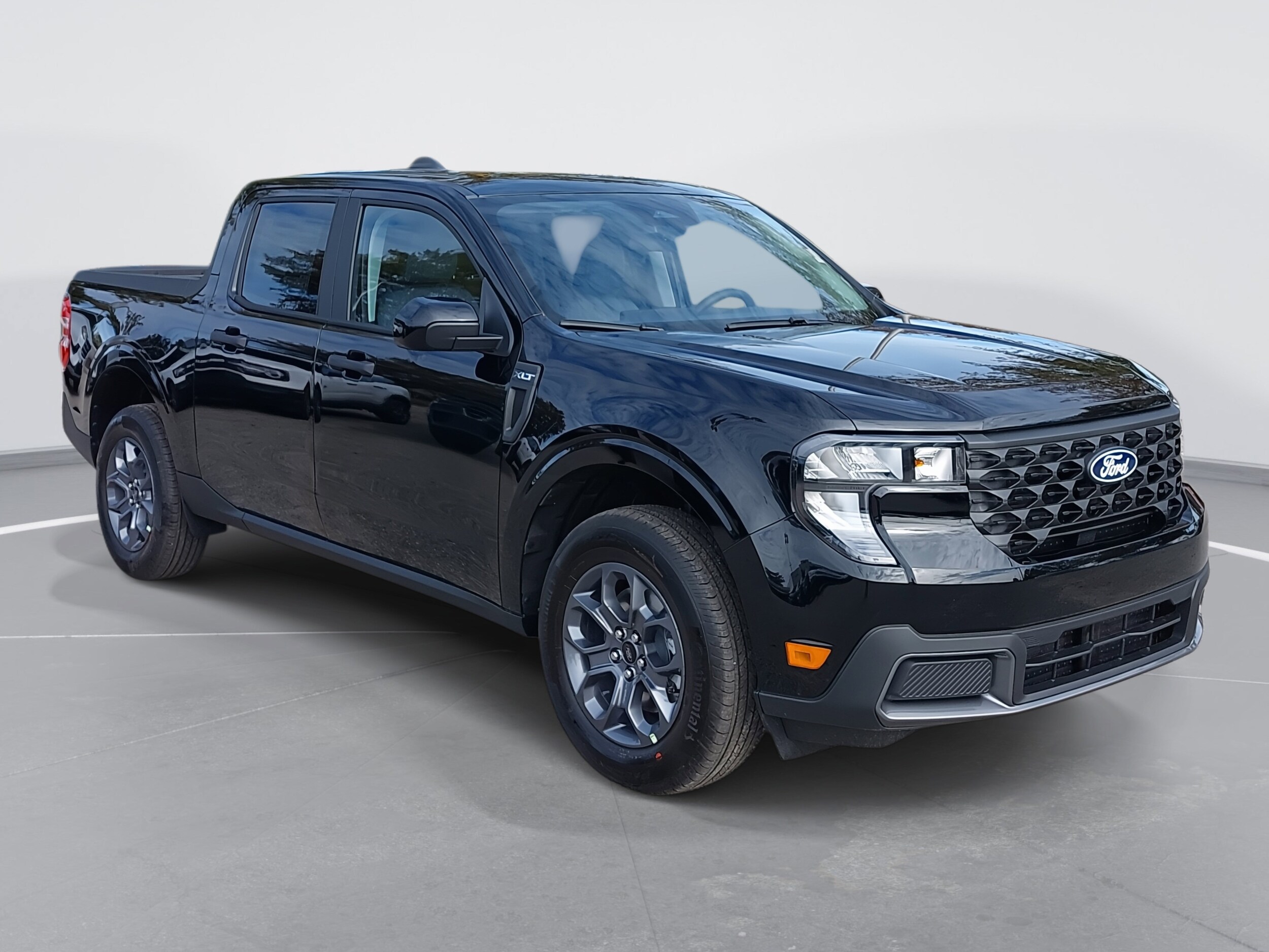 2025 Ford Maverick XLT photo 3