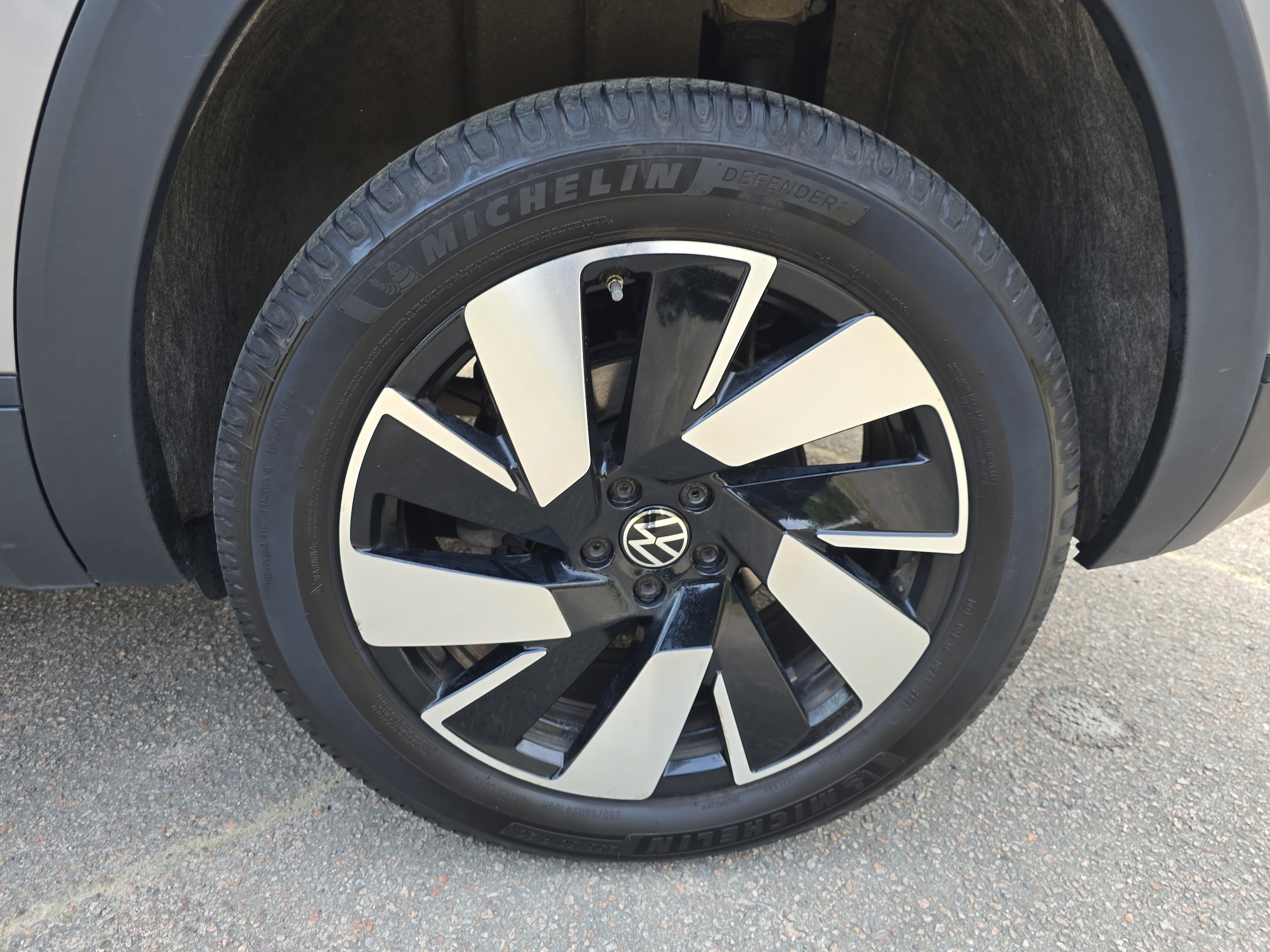 2024 Volkswagen Atlas Cross Sport SE w/Tech - Photo 35