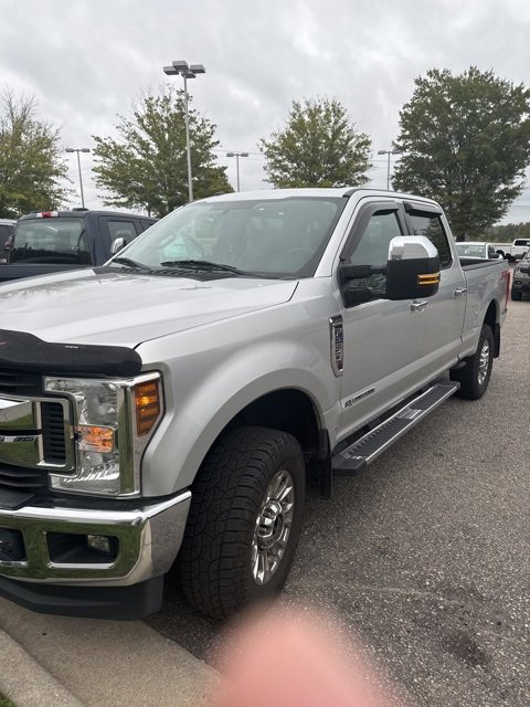 2019 Ford F-250 XLT photo 2