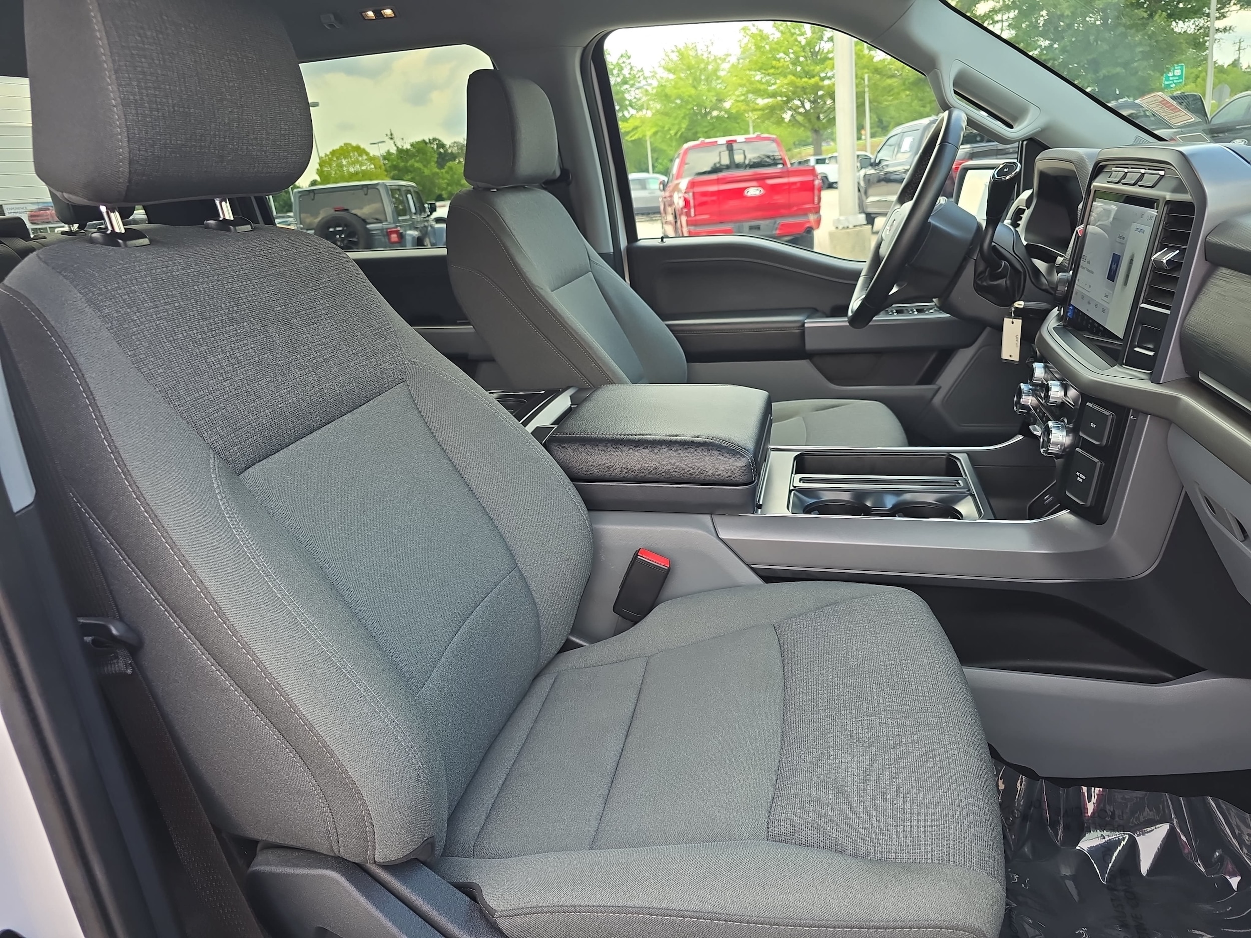 2024 Ford F-150 XLT - Photo 10