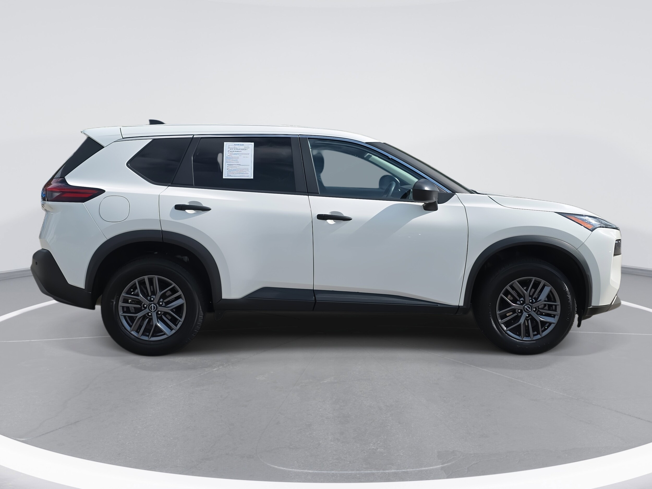 2023 Nissan Rogue S photo 3