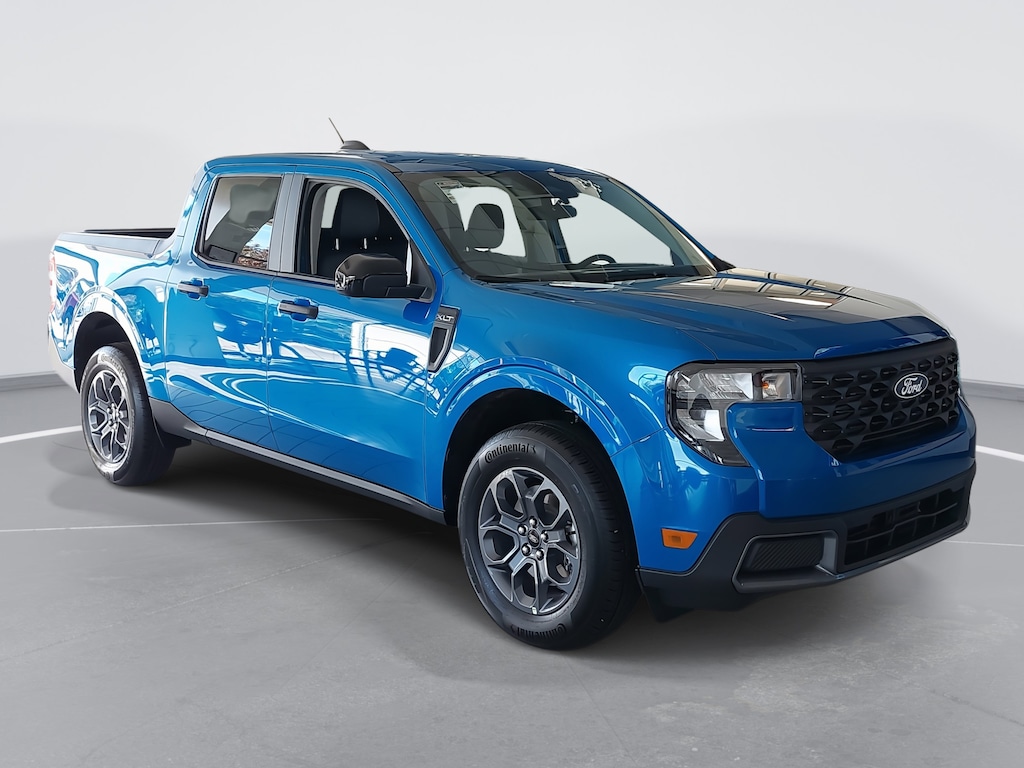 New 2025 Ford Maverick XLT XLT FWD SuperCrew