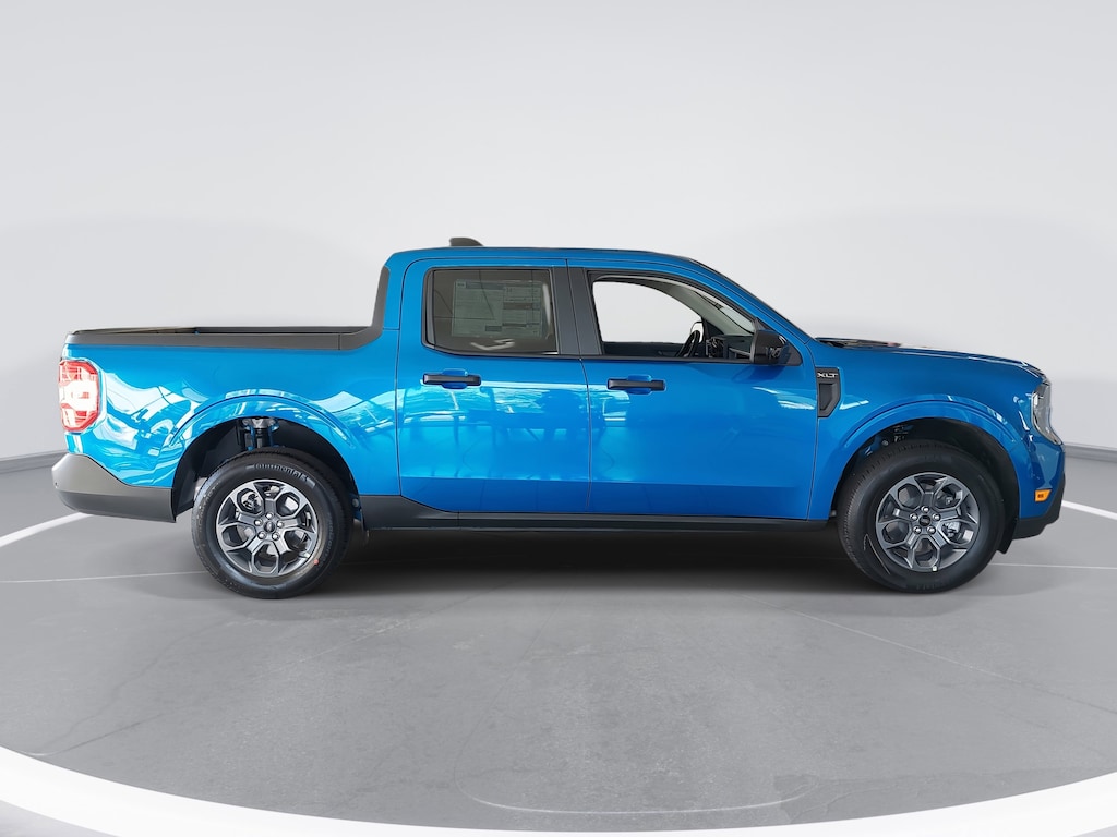 New 2025 Ford Maverick XLT XLT FWD SuperCrew