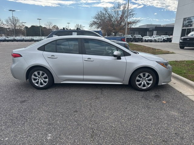 2024 Toyota Corolla LE photo 4