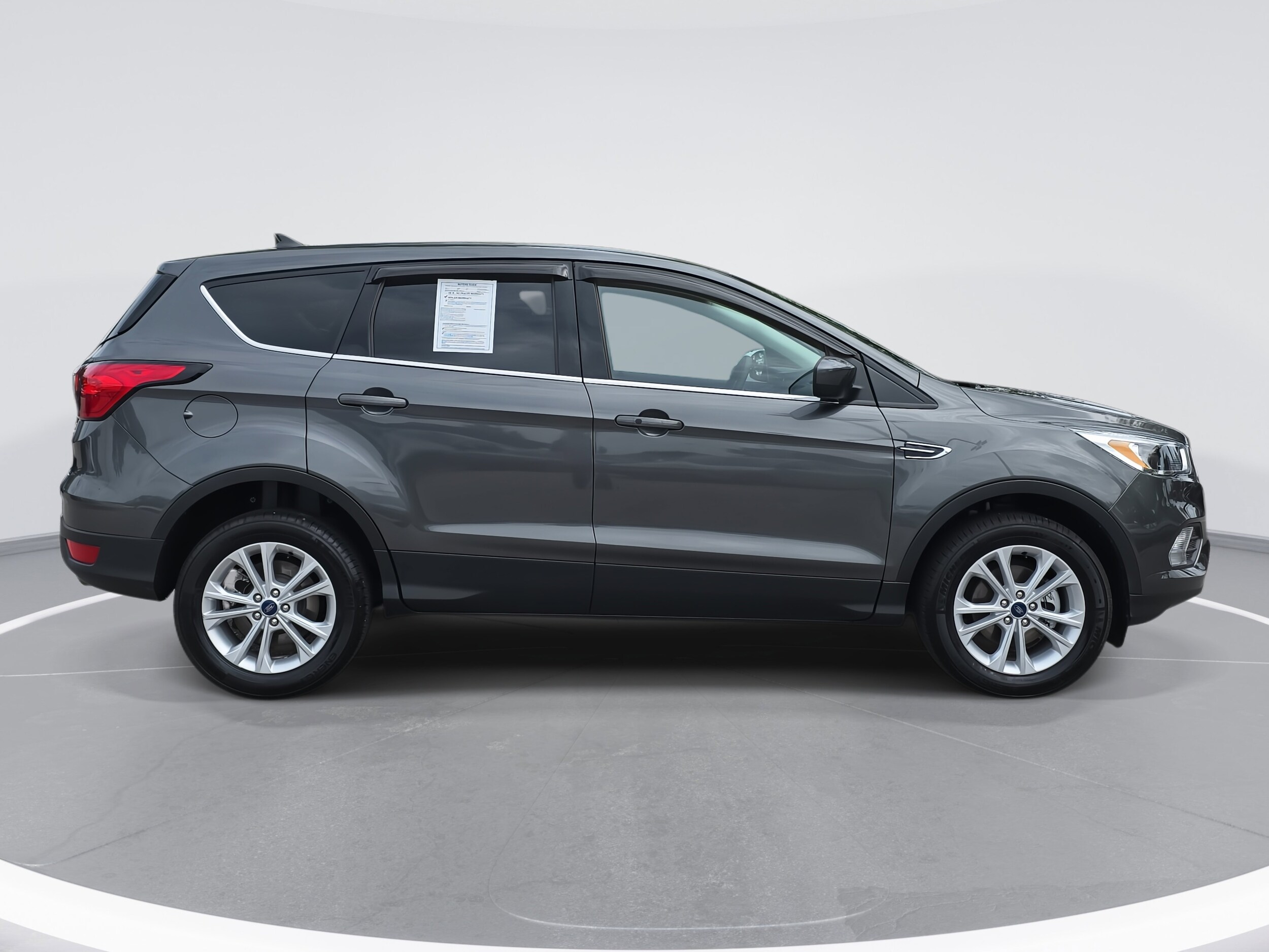 2019 Ford Escape SE photo 4
