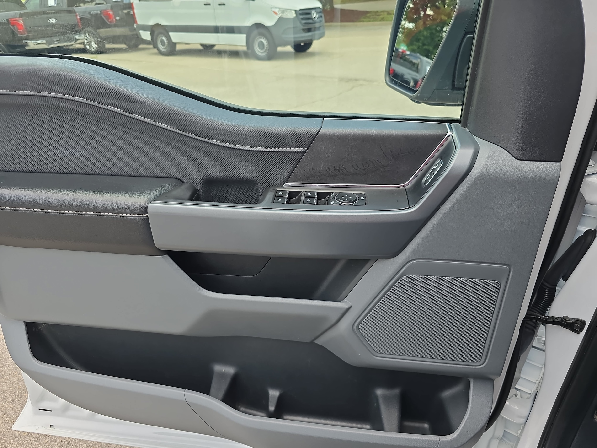 2024 Ford F-150 XLT - Photo 29