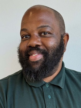 Staff member John Winston from ID_8a1192c5df53